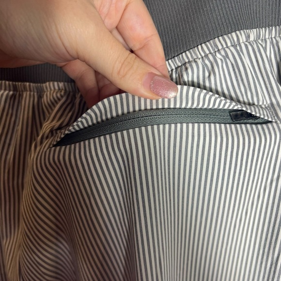 Athleta Brooklyn Textured Ankle Pant White Stripe, Size 18 - Picture 12 of 14